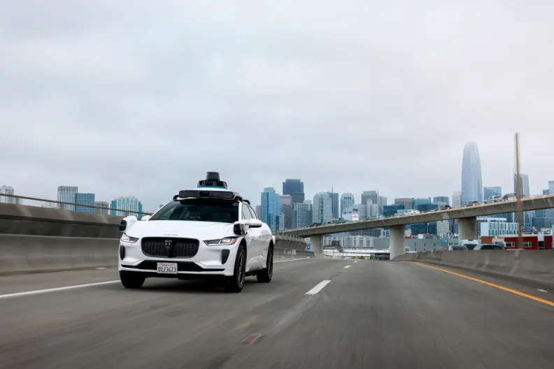 Waymo, asistencia remota y novedades en movilidad