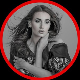 Логотип телеграм спільноти - Євгенія Емеральд📚