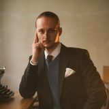Логотип телеграм спільноти - Andrew Myroniuk