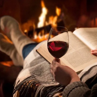 Logo de la comunidad de Telegram — Дім книг і вина📚🍷