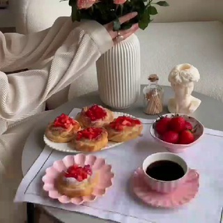 Логотип телеграм спільноти - Естетика | Фото та Відео