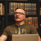 Логотип телеграм спільноти - Доцент знає