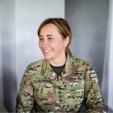 Логотип телеграм спільноти - Олена «Гайка» Толкачова