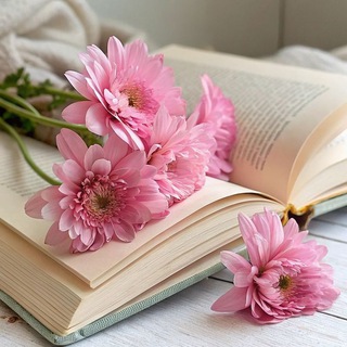 Логотип телеграм спільноти - Прекрасні Вірші🌸