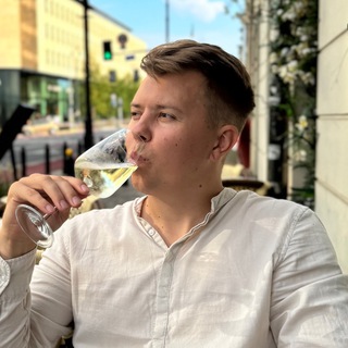 Одине з зображень історіі логотипів цієї спільноти